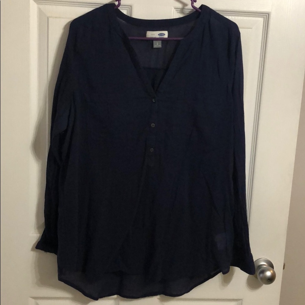 Old Navy tunic shirt. Navy in color. Size L Used